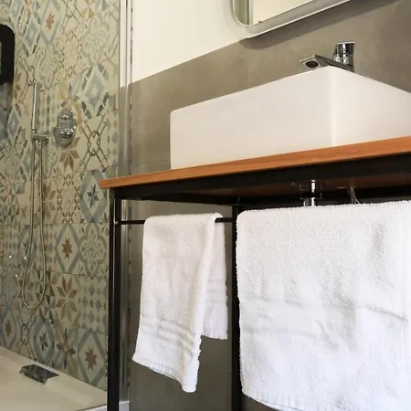 Filo 15 Bed & Breakfast 4*