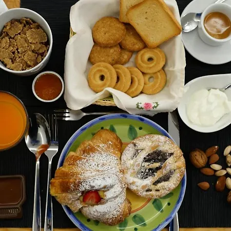 Oda ve Kahvaltı Filo 15 4*